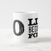 Het leven begint op 40 grappige 40ste verjaardag g grote koffiekop (Voorkant)