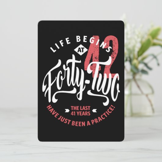 Het leven begint op 42 | 42e verjaardag kaart (Staand voorkant)