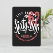 Het leven begint op 62 | 62e verjaardag kaart (Staand voorkant)