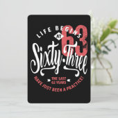 Het leven begint op 63 | 63e verjaardag kaart (Staand voorkant)