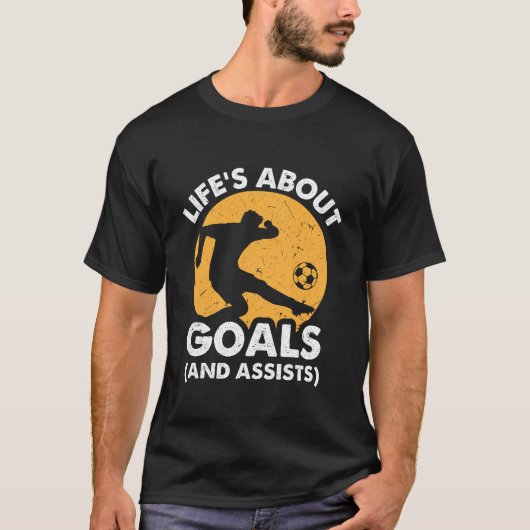 Het leven draait om doelen en assists t-shirt (Voorkant)