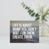 Het leven draait om momenten briefkaart (Staand voorkant)