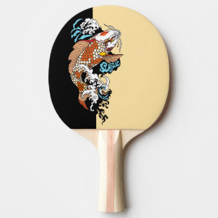 Het leven gaat over evenwicht. Japanse koikarper Tafeltennisbatje