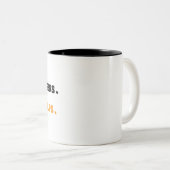 Het leven gebeurt. Koffie helpt. koffie mok (Voorkant rechts)