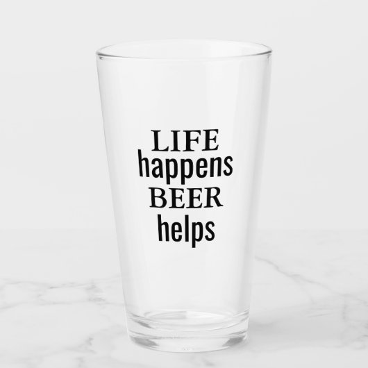 Het leven gebeurt met bier helpt een glazen bekert (Voorkant)