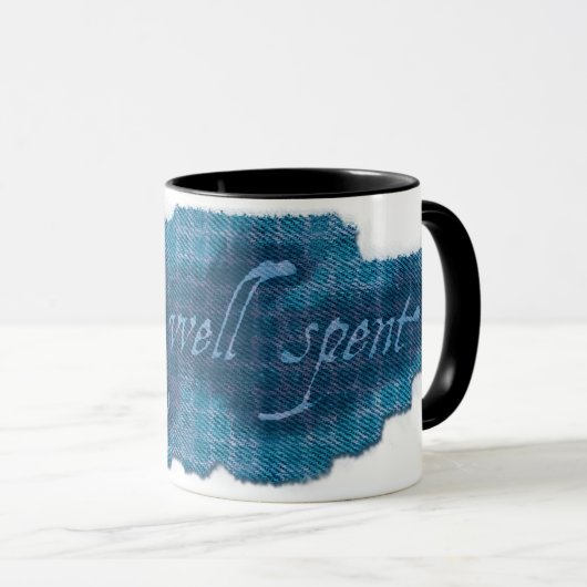 Het leven goed besteed blauw slogan mok (Voorkant rechts)