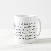 Het leven is als een camera-quote koffiemok (Voorkant rechts)