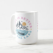 Het leven is beter aan het meer koffiemok (Voorkant links)