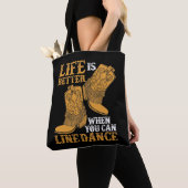 Het leven is beter als je een dansje kunt houden tote bag (Dichtbij)