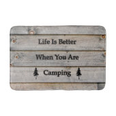 Het leven is beter als je kampt badmat (Voorkant)