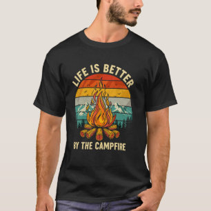 Het leven is beter bij het kampvuur Camping Berg H T-shirt