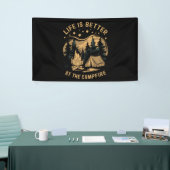Het Leven Is Beter Bij Het Kampvuur Kampeerterrein Spandoek (Beurs)