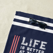 Het leven is beter bij het meer Familie Navyblauw Strandlaken (In situ)