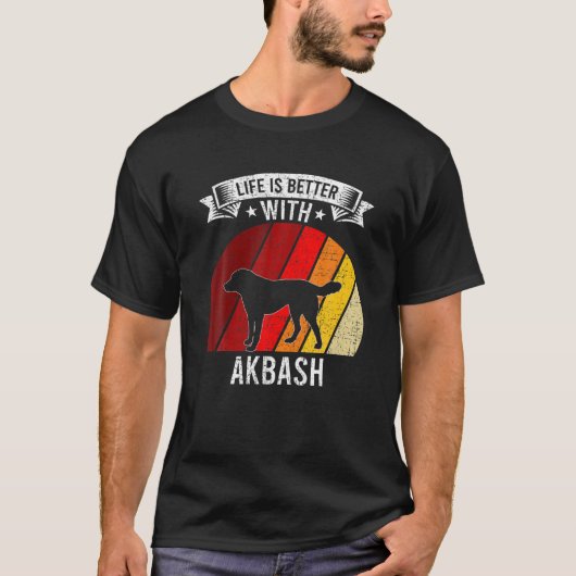 Het leven is beter met Akbash-Hondenliefhebbers T-shirt (Voorkant)