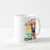 Het leven is beter met een Duitse herder Koffiemok (Voorkant rechts)