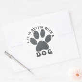 Het leven is beter met een getextureerde tekst van ronde sticker (Envelop)