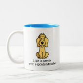 Het leven is beter met een gouddoedel tweekleurige koffiemok (Links)