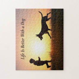 Het leven is beter met een hond, jongen en zon legpuzzel