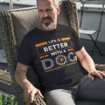 Het leven is beter met een hond modern grijs en wi Tri-Blend shirt<br><div class="desc">Wit en oranje modern typografisch ontwerp- het leven is beter met een hond—schattig ontwerp voor hondenliefhebbers.</div>