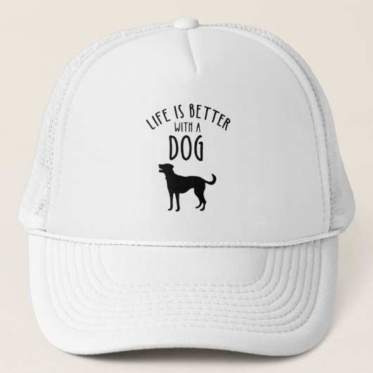 Het leven is beter met een hond trucker pet (Voorkant)