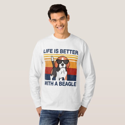 Het leven is beter met een hond van Beagle Pu T-shirt (Voorkant volledig)