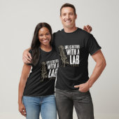 Het leven is beter met een Lab Chocolate Labrador T-shirt (Unisex)