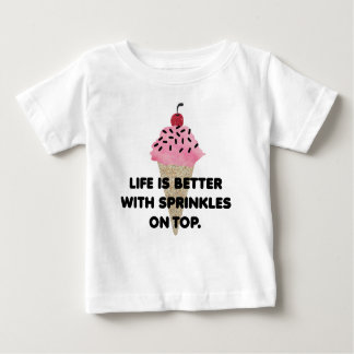 "Het leven is beter met sproeiers bovenaan." Shirt
