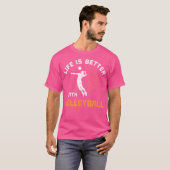 Het leven is beter met volleybalGezegde volleyball T-shirt (Voorkant volledig)