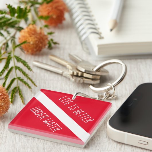 Het leven is beter onder water rode duiker onder d sleutelhanger (Voorkant Rechts)