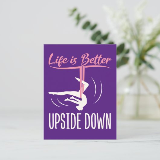 Het leven is beter ondersteboven luchtyoga briefkaart (Staand voorkant)