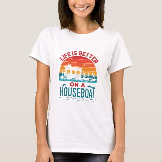 Het leven is beter op een boot in een woonboot t-shirt (Voorkant)