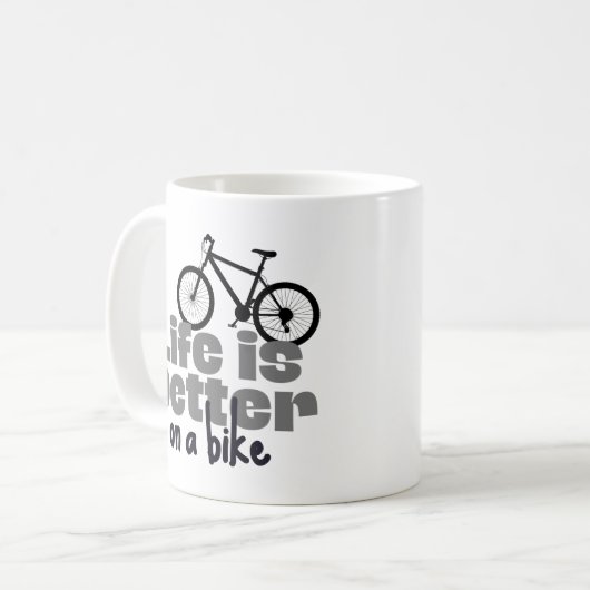 Het leven is beter op een fiets koffiemok (Voorkant links)