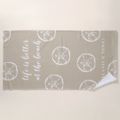 Het leven is beter op het strand. strandlaken (Voorkant)