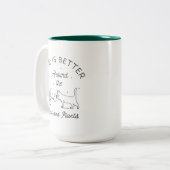 Het leven is beter rond de kat en de Planten Tweekleurige Koffiemok (Voorkant links)