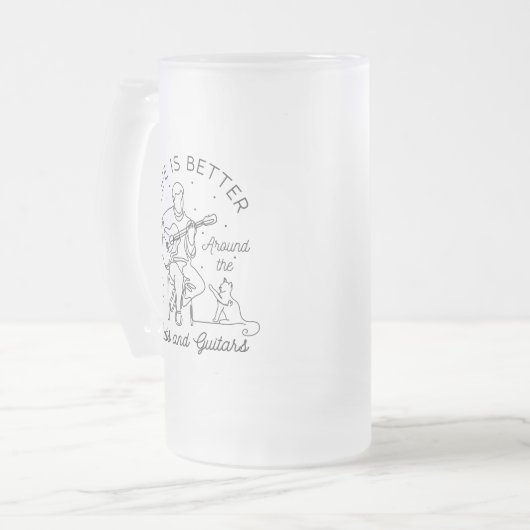 Het leven is beter rond de katten en gitaren matglas bierpul (Voorkant links)