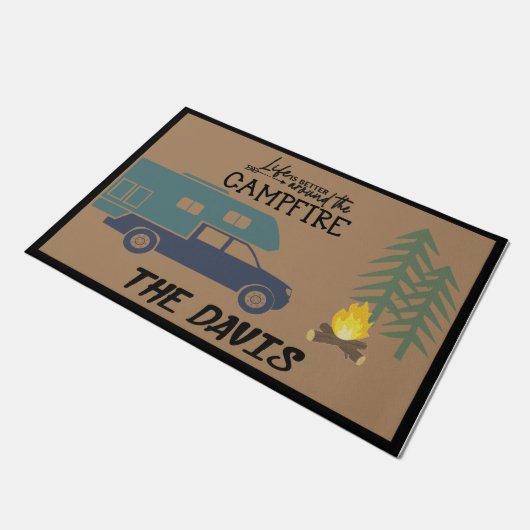 Het leven is beter rond het kampvuur gepersonalise deurmat (Schuin)
