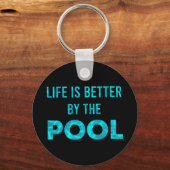 Het leven is beter voor de poolzwemzomer sleutelhanger (Voorkant)
