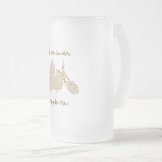 Het leven is een avontuur dat geniet van de rit matglas bierpul (Voorkant rechts)