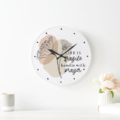 Het leven is een breekbaar handvat met gebedsbloem grote klok (Huis)