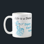 Het leven is een dansse Mok<br><div class="desc">Beschikbaar in 11-ounce of 15-ounceDimensions:

    11-ounce: 3, 8 inch h x 3, 2 inch diameter 15 ounce: 4, 5-inch hoge x 3, 4-inch diameter

Veilige microgolf- en vaatwasmachineSterke keramische constructieVoldoet aan of overschrijdt de FDA-vereisten voor voedsel- en drankenveiligheid</div>