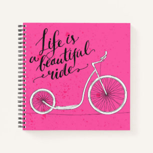 Het leven is een mooie rode roze notitieboek
