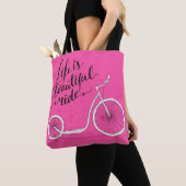 Het leven is een mooie rode roze tote bag (Dichtbij)