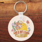 Het leven is een reis - Schattigee slak, paddensto Sleutelhanger (Voorkant)