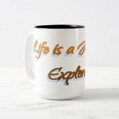 Het leven is een reis tweekleurige koffiemok (Voorkant links)