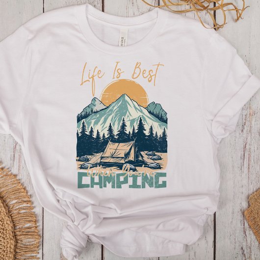 "Het leven is het beste als je kampeert" Retro Mou T-shirt
