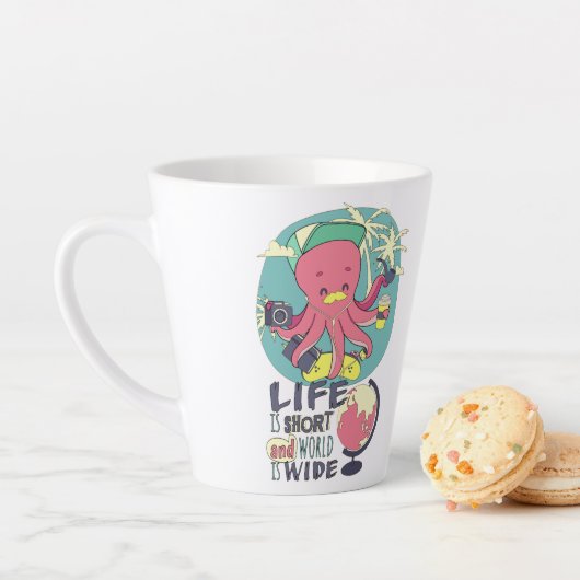 Het leven is kort en de wereld is breed. latte mok (In situ)