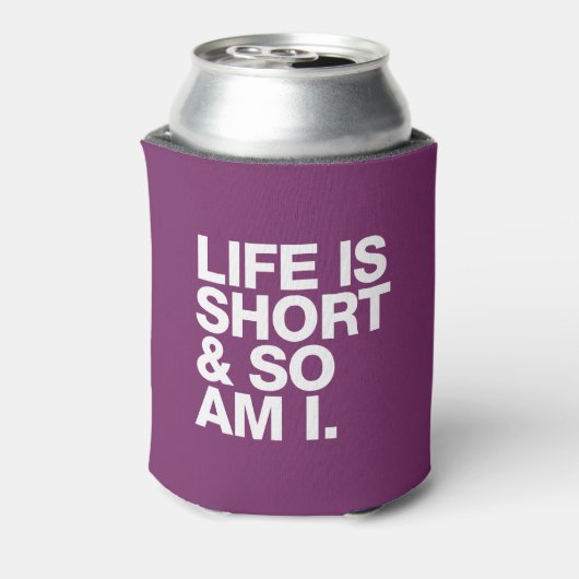 Het leven is kort en ik ben grappig. blikjeskoeler (Blikje Achterkant)