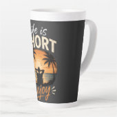 Het leven is kort, geniet ervan latte mok (Rechterhoek)