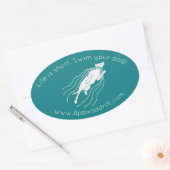 Het leven is kort. Zwemmen met je hond! White Dog Ovale Sticker (Envelop)