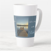Het leven is leuker aan het meer Onthutsend meerzi Latte Mok (Rechterhoek)